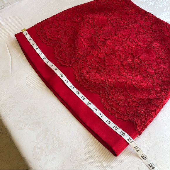 H & M Red Laced Floral A-Line Mini Skirt Women’s Size 8 Fully- Zippered Back - Picture 8 of 16